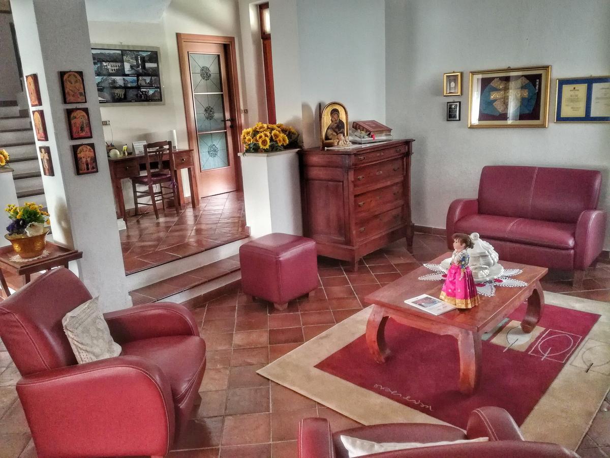 Bed And Breakfast Pieffe Frascineto Bagian luar foto