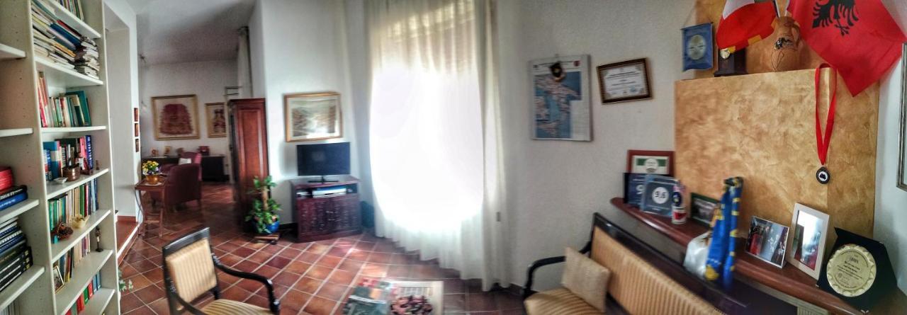 Bed And Breakfast Pieffe Frascineto Bagian luar foto