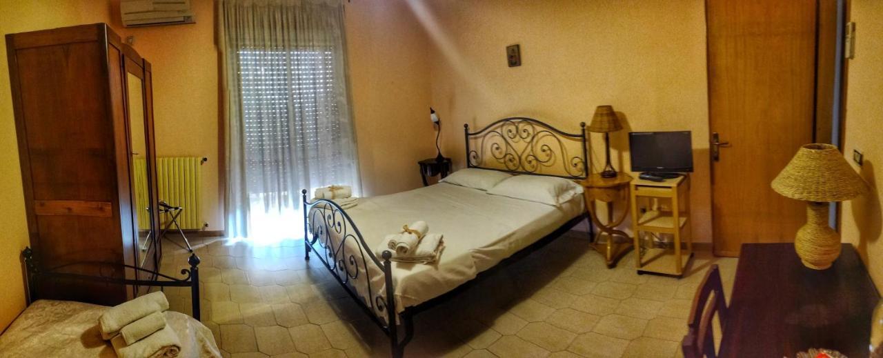 Bed And Breakfast Pieffe Frascineto Bagian luar foto